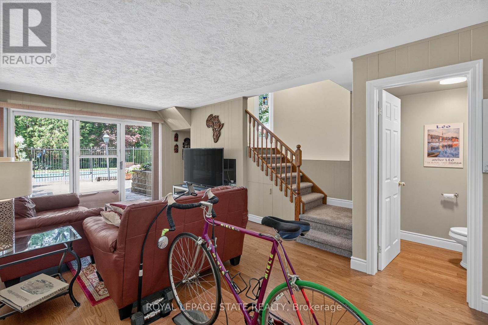 657 Iroquois Avenue, Hamilton, Ontario  L9G 3B6 - Photo 24 - X13551150