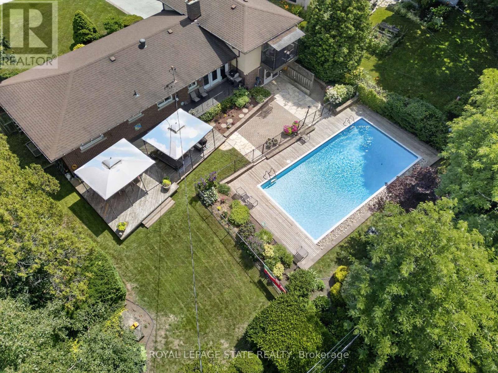 657 Iroquois Avenue, Hamilton, Ontario  L9G 3B6 - Photo 42 - X13551150