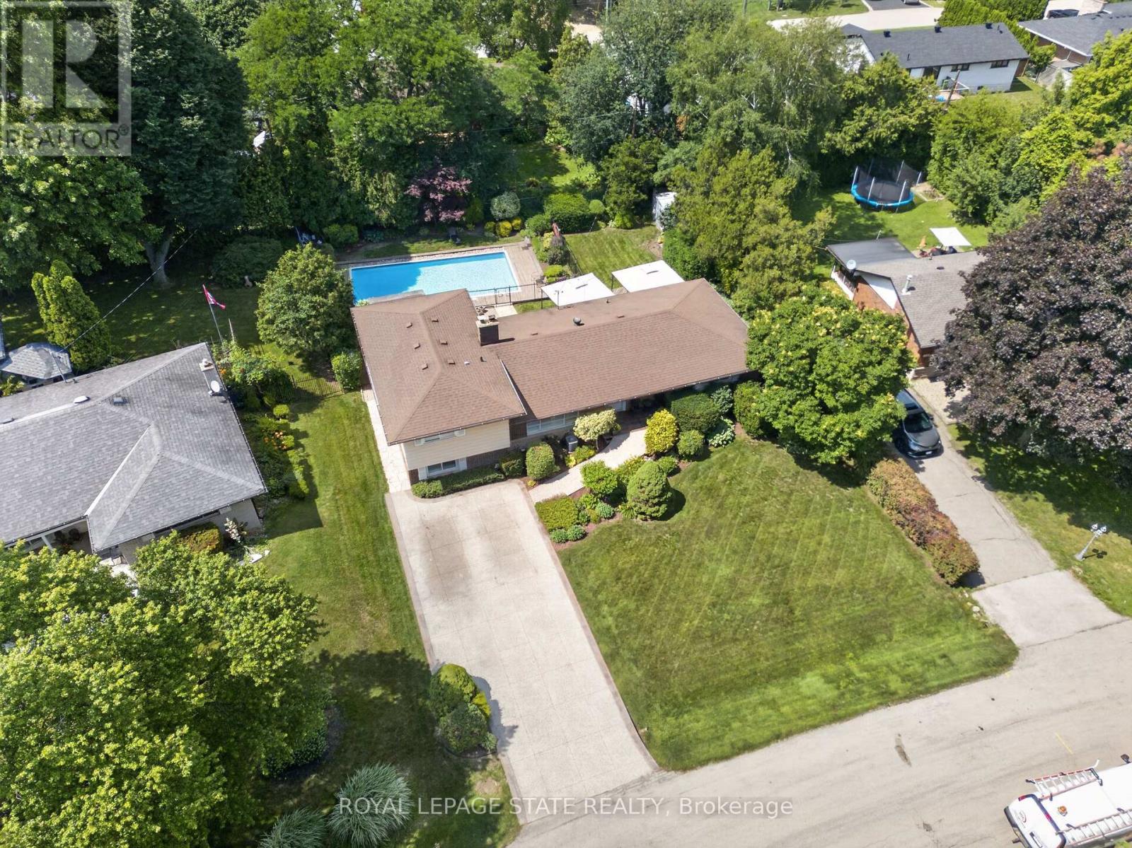 657 Iroquois Avenue, Hamilton, Ontario  L9G 3B6 - Photo 43 - X13551150