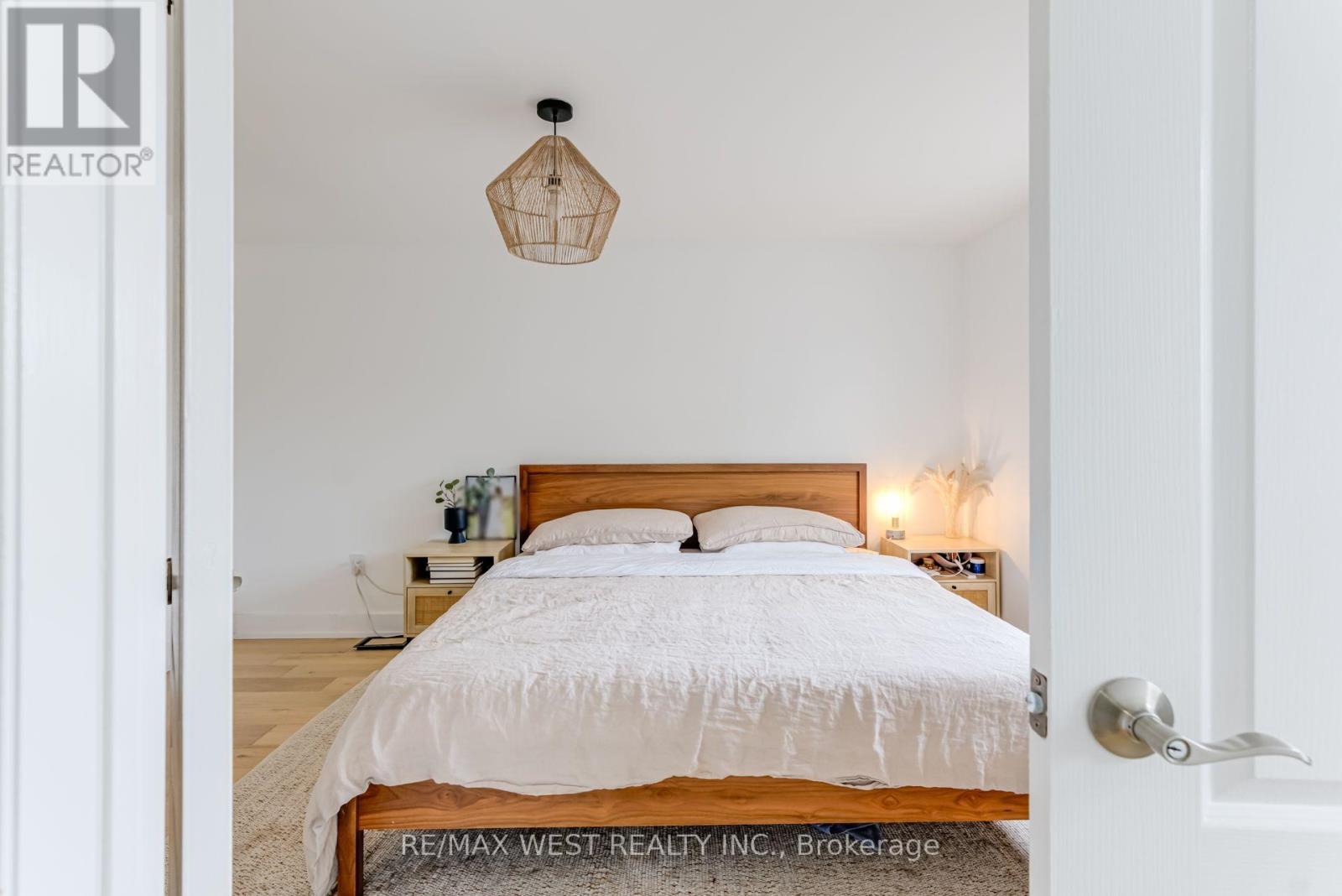 12 Grogan Mews, Toronto, Ontario M6G 4J9 - Photo 14 - W13538106