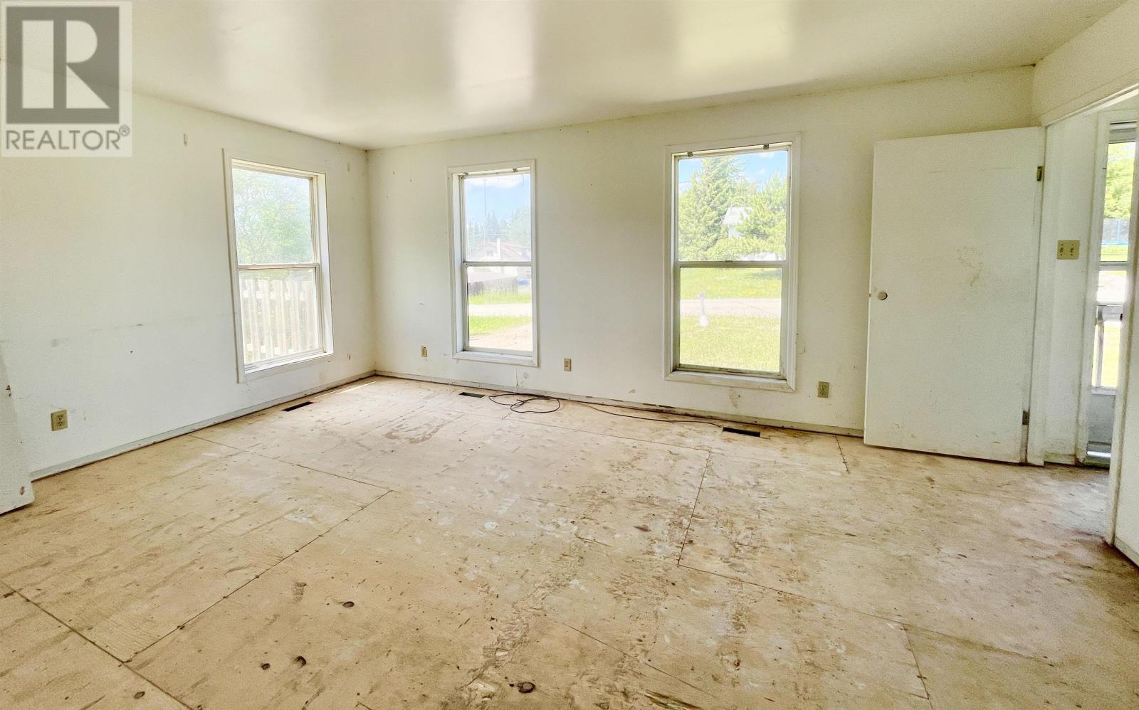 29 Bay St, Wabigoon, Ontario  P0V 2W0 - Photo 14 - TB2601903
