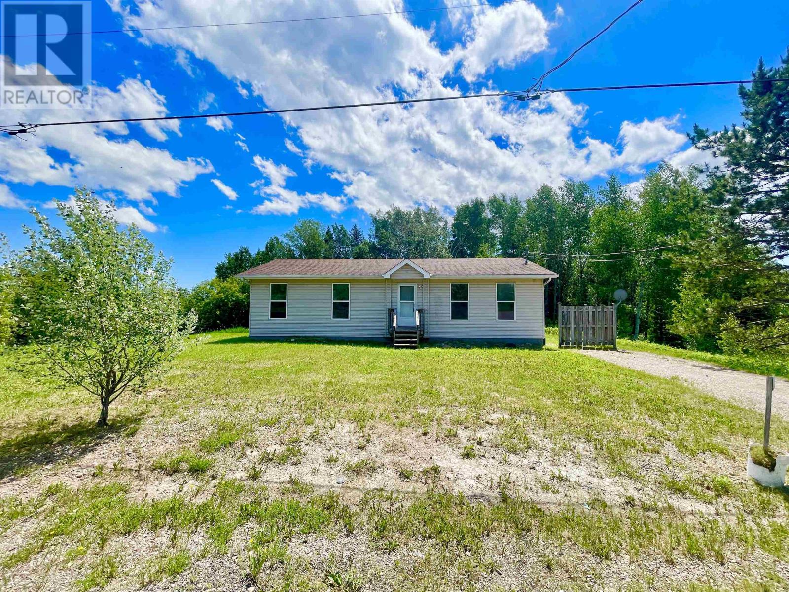 29 Bay St, Wabigoon, Ontario  P0V 2W0 - Photo 3 - TB2601903
