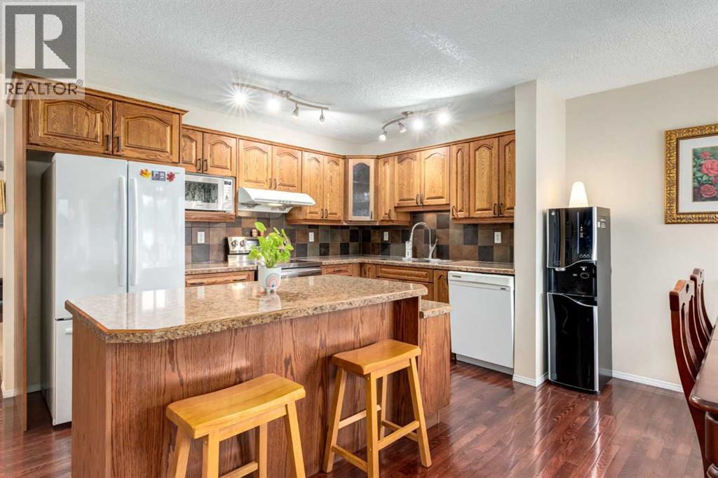 191 Bridlewood Circle SW, Calgary, Alberta  T2Y 3L2 - Photo 7 - A2326400
