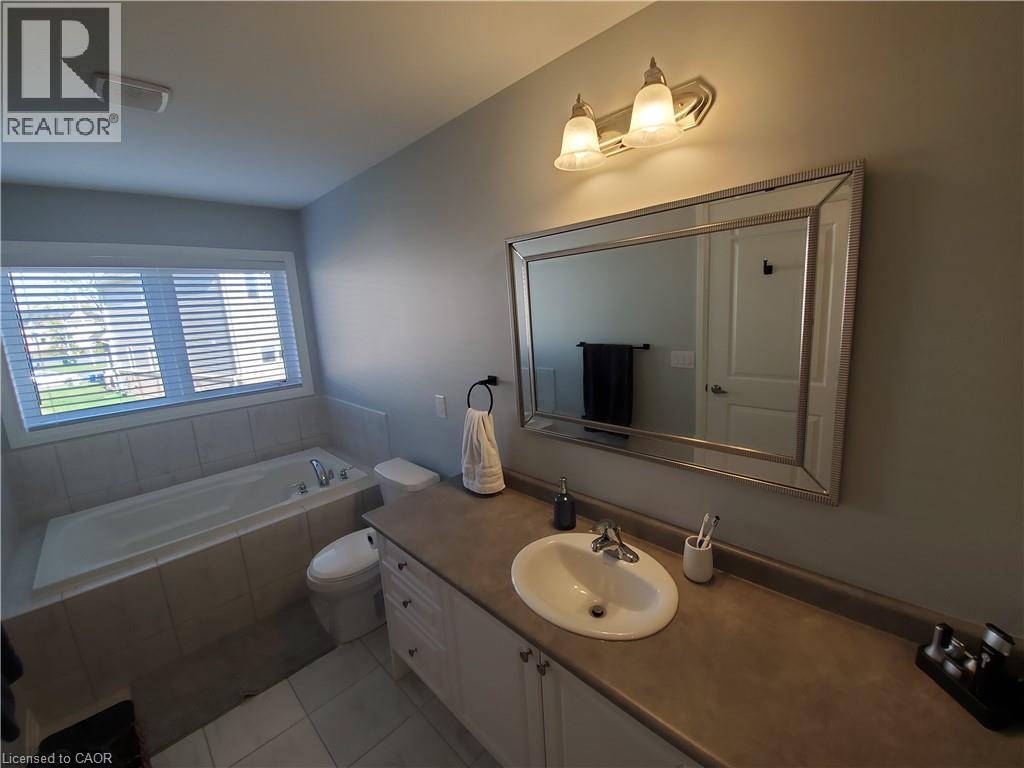 4218 Cherry Heights, Beamsville, Ontario  L0R 1B4 - Photo 10 - 40847232