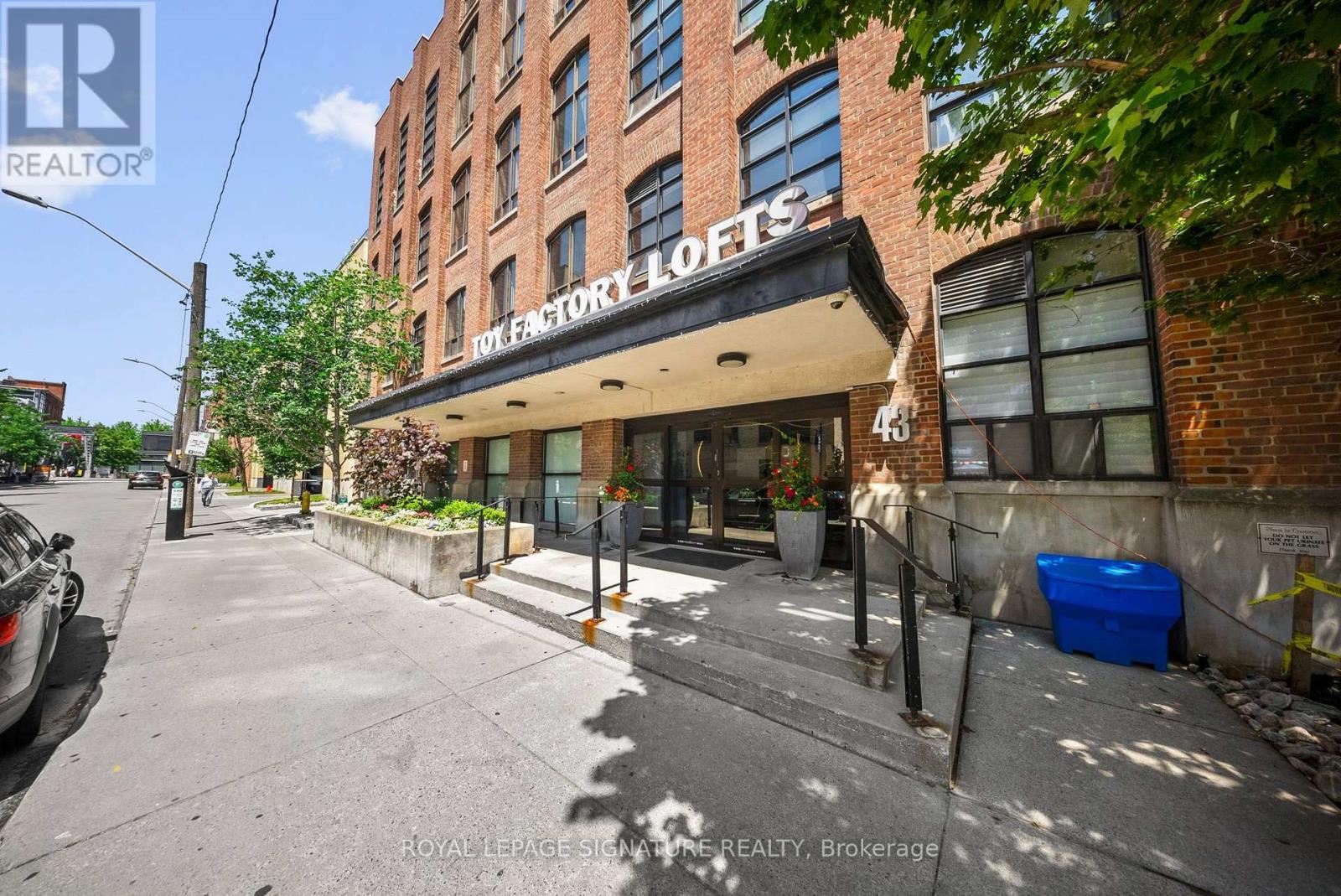 411 - 43 HANNA AVENUE, Toronto (Niagara)