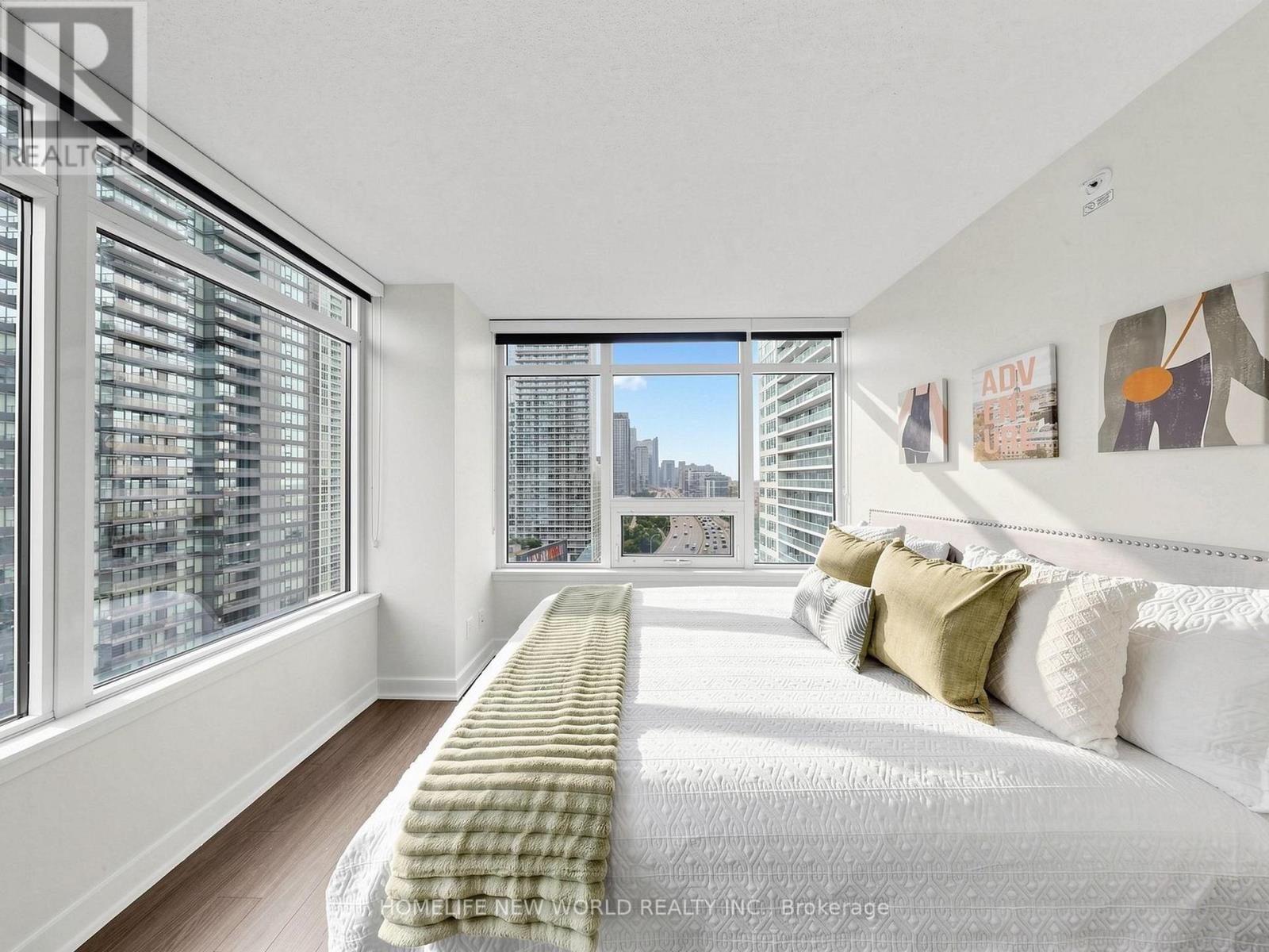 1806 - 19 Bathurst Street, Toronto, Ontario  M5V 0N2 - Photo 10 - C13551232
