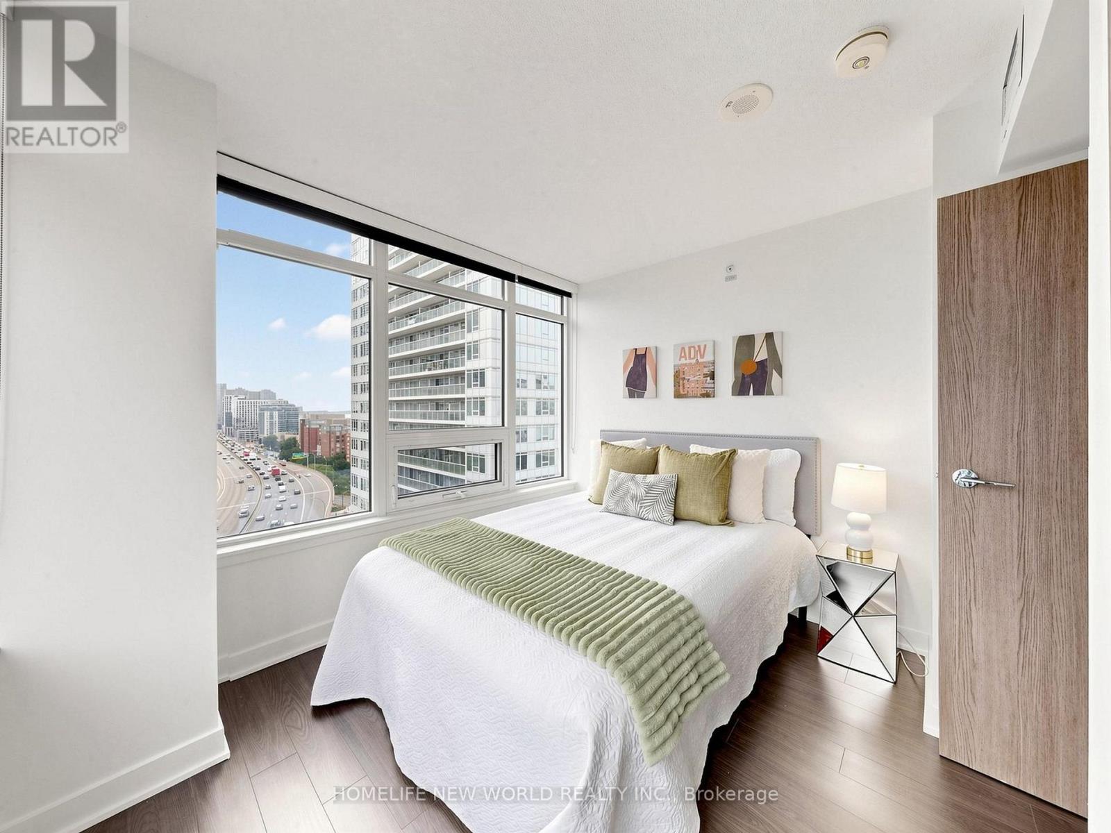 1806 - 19 Bathurst Street, Toronto, Ontario  M5V 0N2 - Photo 11 - C13551232