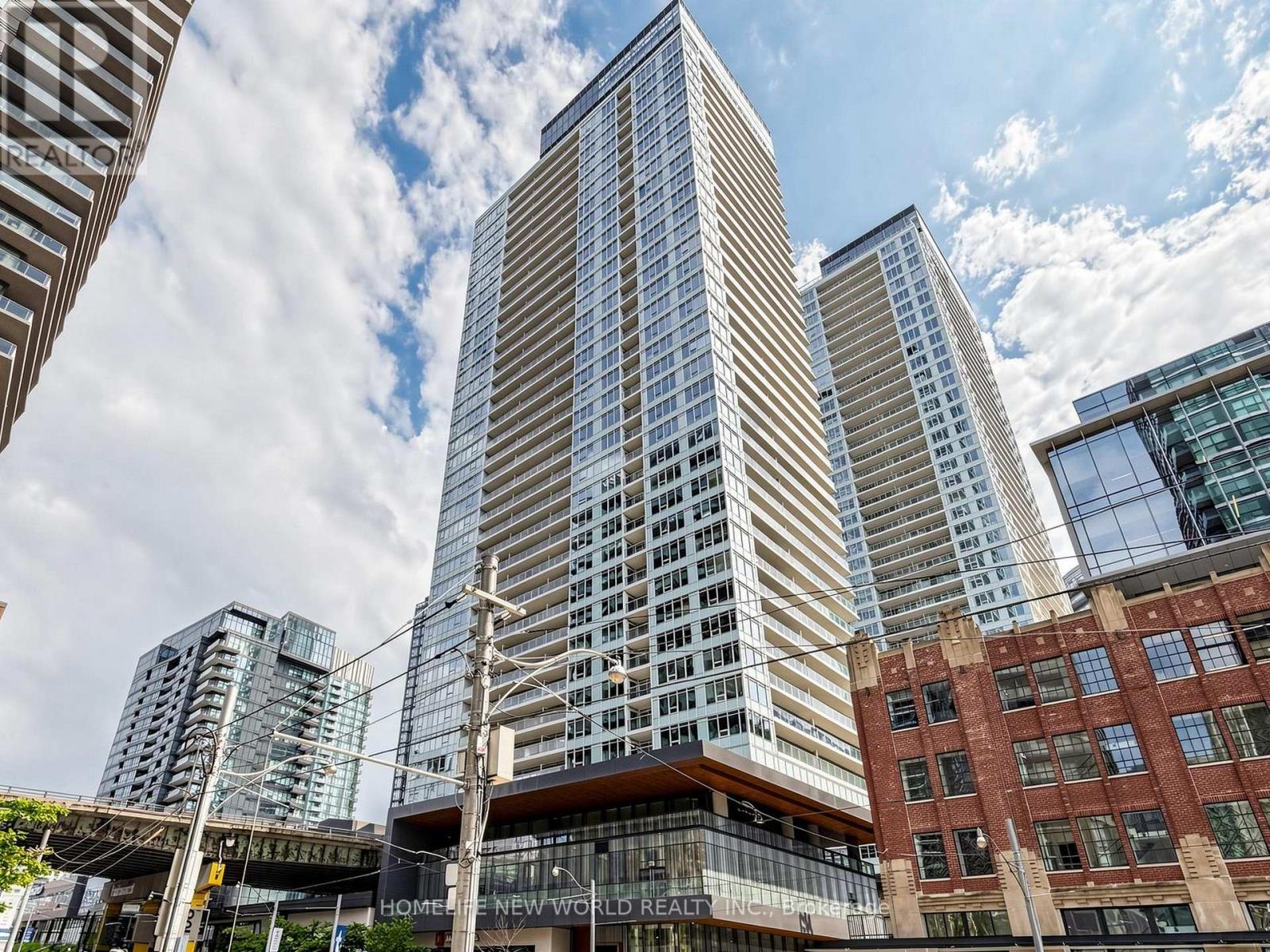 1806 - 19 Bathurst Street, Toronto, Ontario  M5V 0N2 - Photo 2 - C13551232