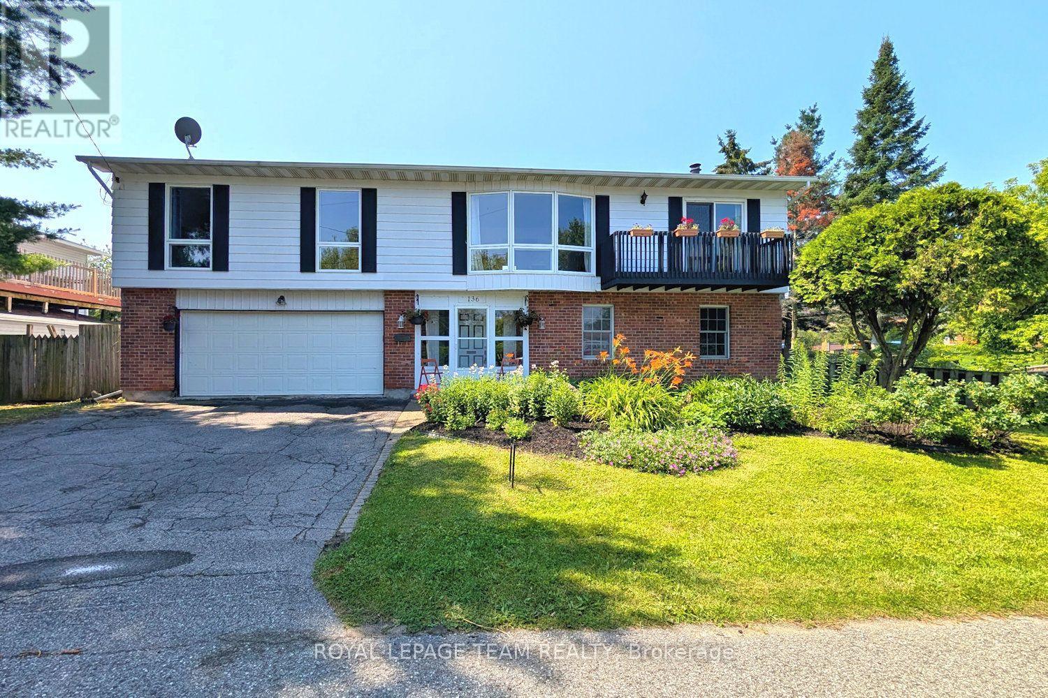 136 JAMES CUMMINGS AVENUE, Ottawa, Ontario