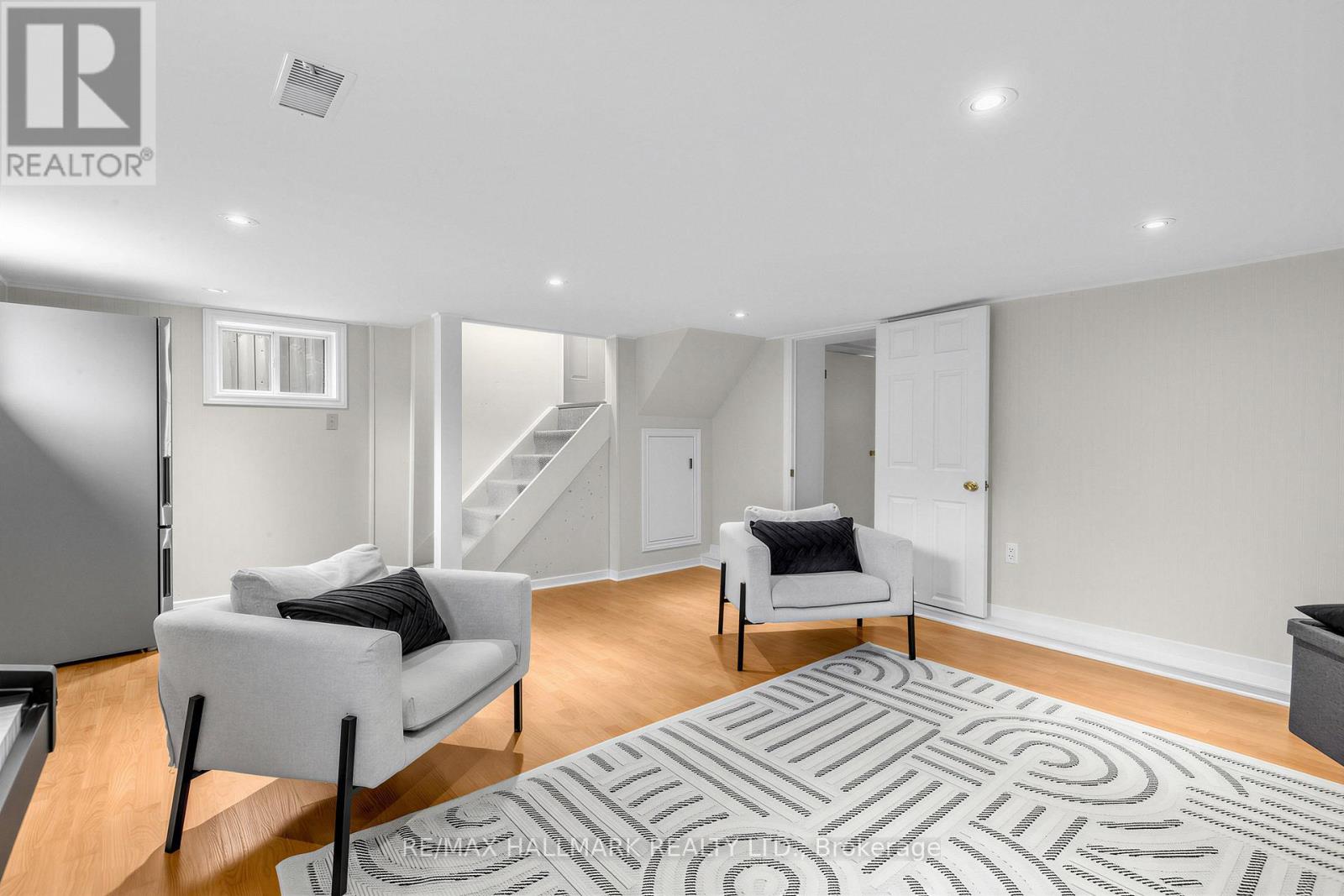 66 Holmstead Avenue, Toronto, Ontario  M4B 1T2 - Photo 20 - E13551180