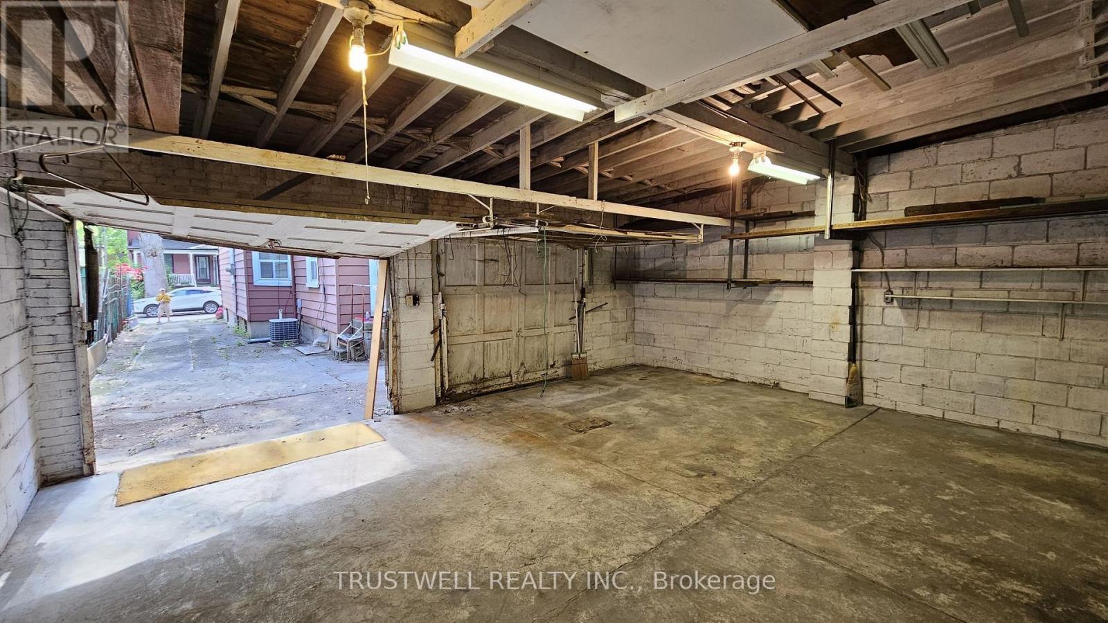 173 Hamilton Street, Toronto, Ontario  M4M 2C9 - Photo 38 - E13551256