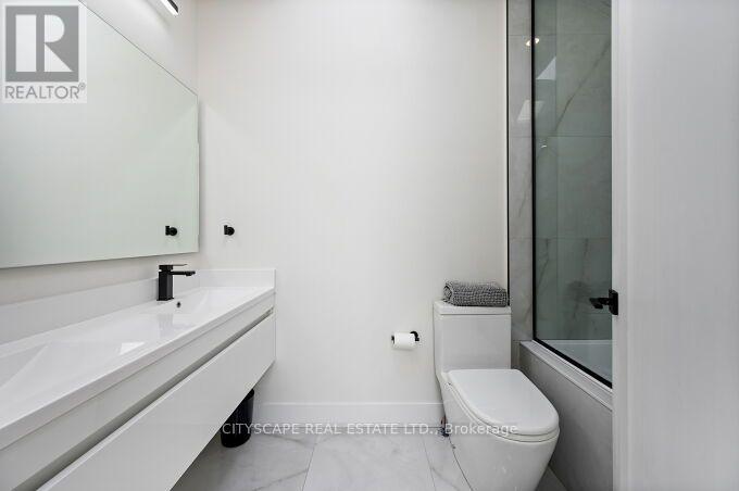 2b Holmstead Avenue, Toronto, Ontario  M4B 1T1 - Photo 41 - E13551272