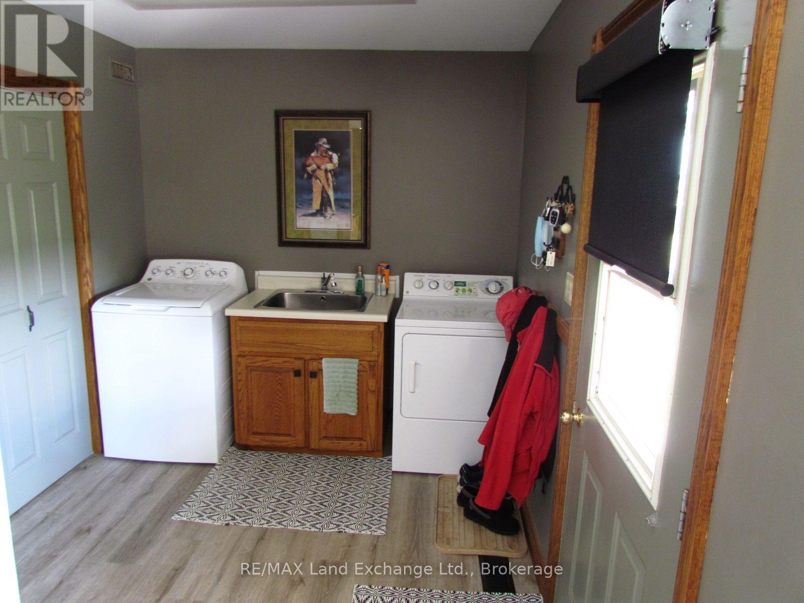 72540 London Road, Huron East, Ontario  N0M 1X0 - Photo 4 - X13551178