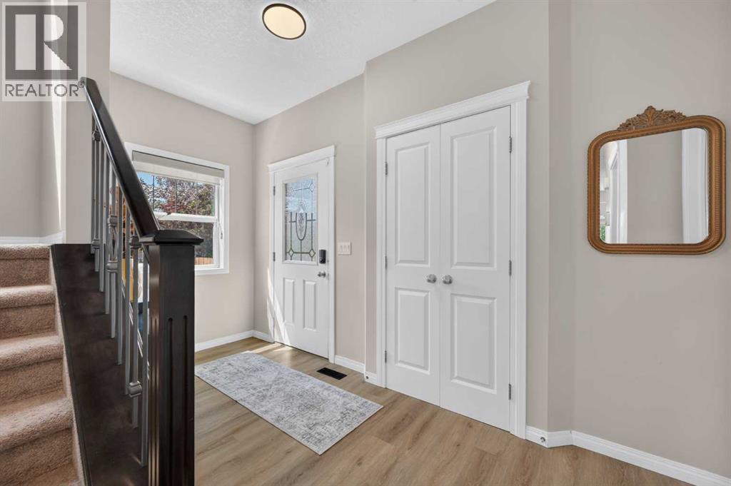 125 Sherwood Gate NW, Calgary, Alberta  T3R 0N9 - Photo 5 - A2327903