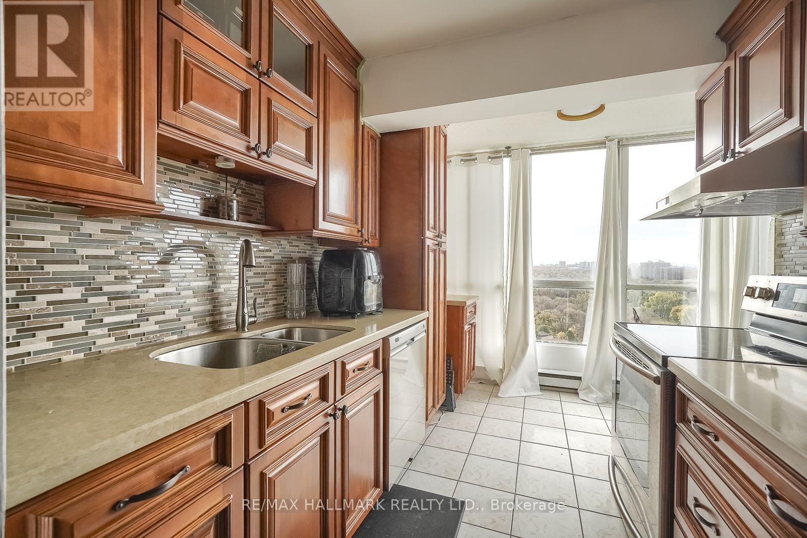 1705 - 3077 Weston Road, Toronto, Ontario M9M 3A1 - Photo 13 - W13551306