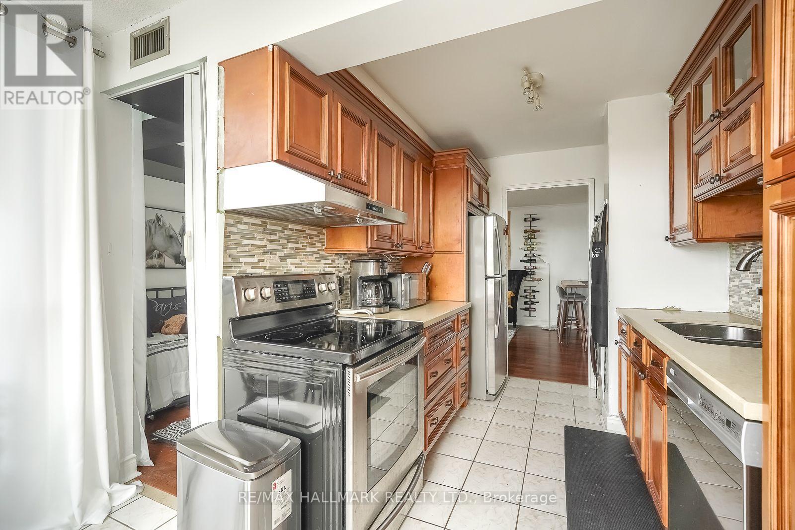 1705 - 3077 Weston Road, Toronto, Ontario M9M 3A1 - Photo 16 - W13551306