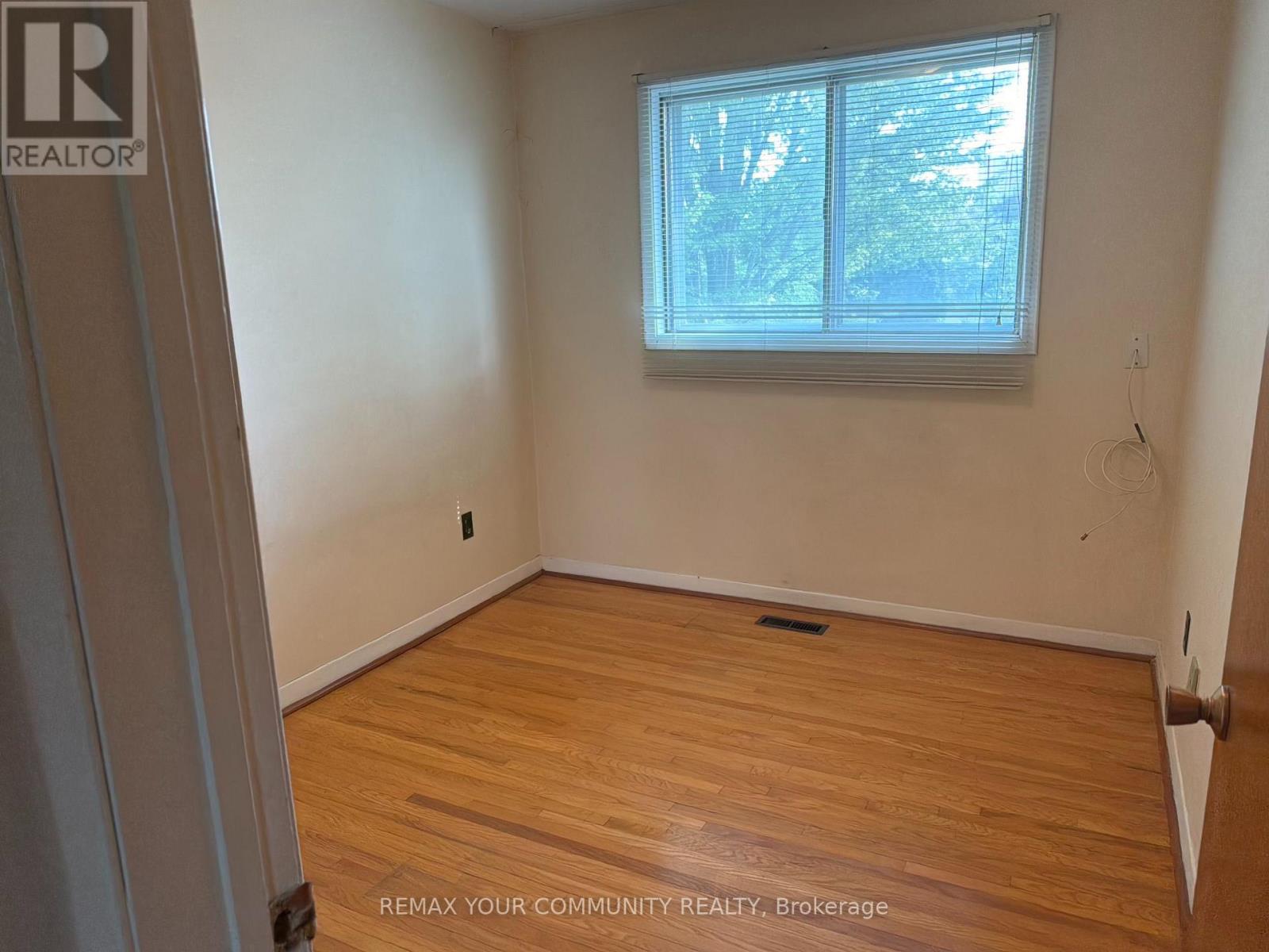 Upper - 300 Driftwood Avenue, Toronto, Ontario  M3N 2P1 - Photo 29 - W13551322