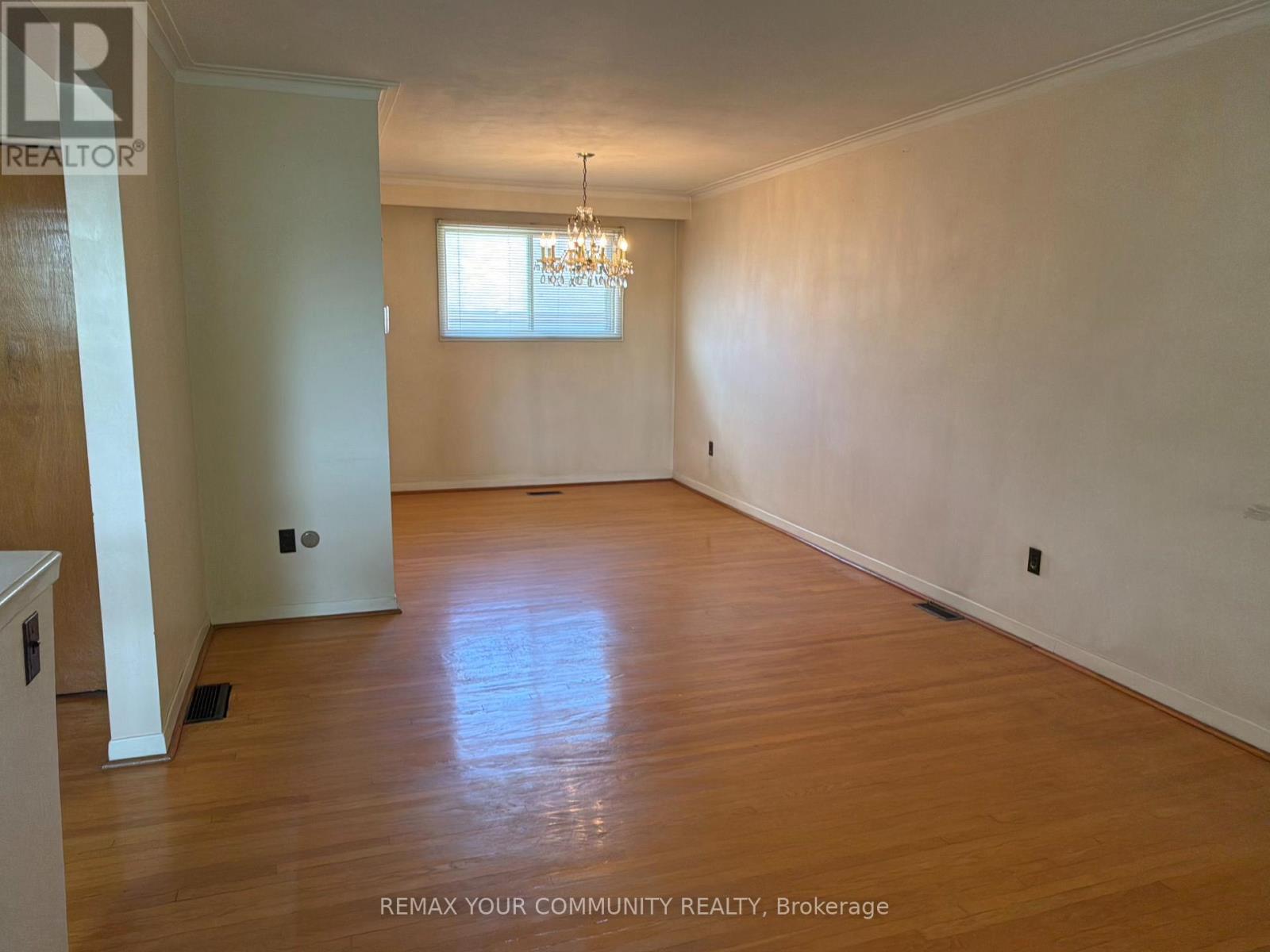 Upper - 300 Driftwood Avenue, Toronto, Ontario  M3N 2P1 - Photo 30 - W13551322
