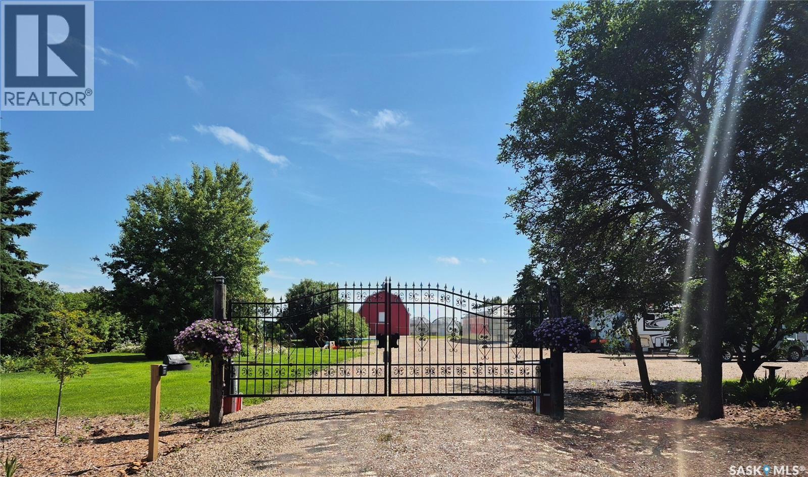 Flowerville Avenue Acreage, Lac Pelletier Rm No. 107, Saskatchewan