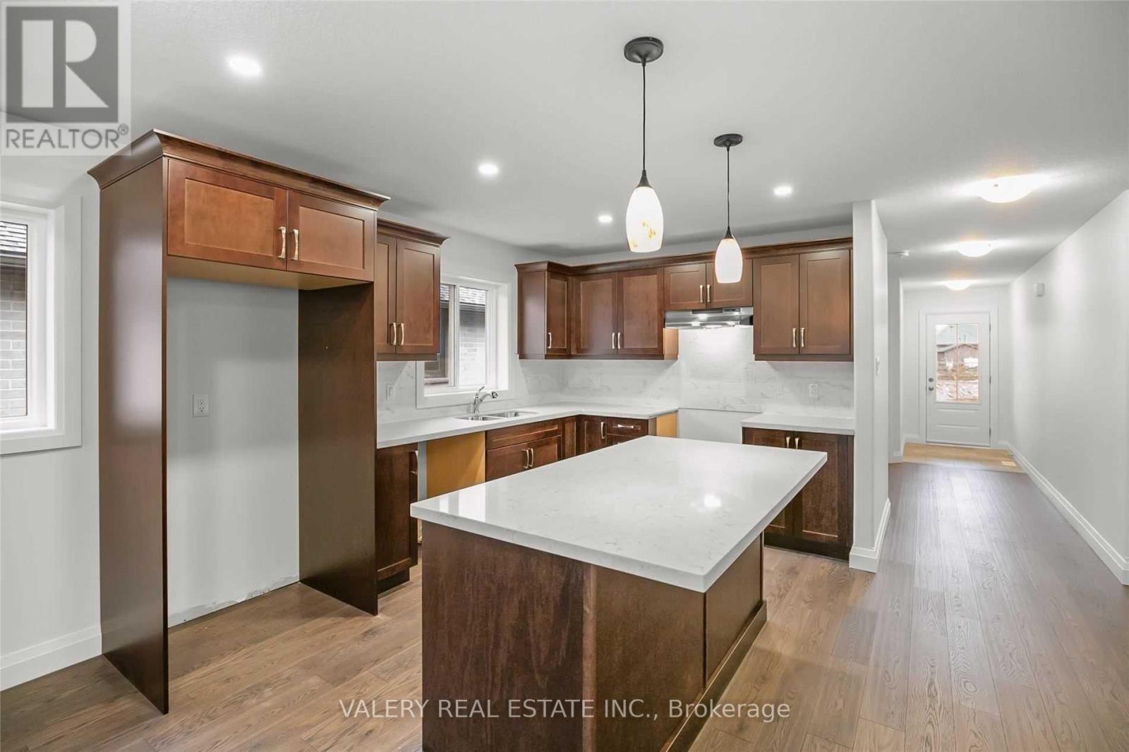 9 Peachleaf Lane, Norfolk, Ontario  N0E 1Y0 - Photo 9 - X13551228