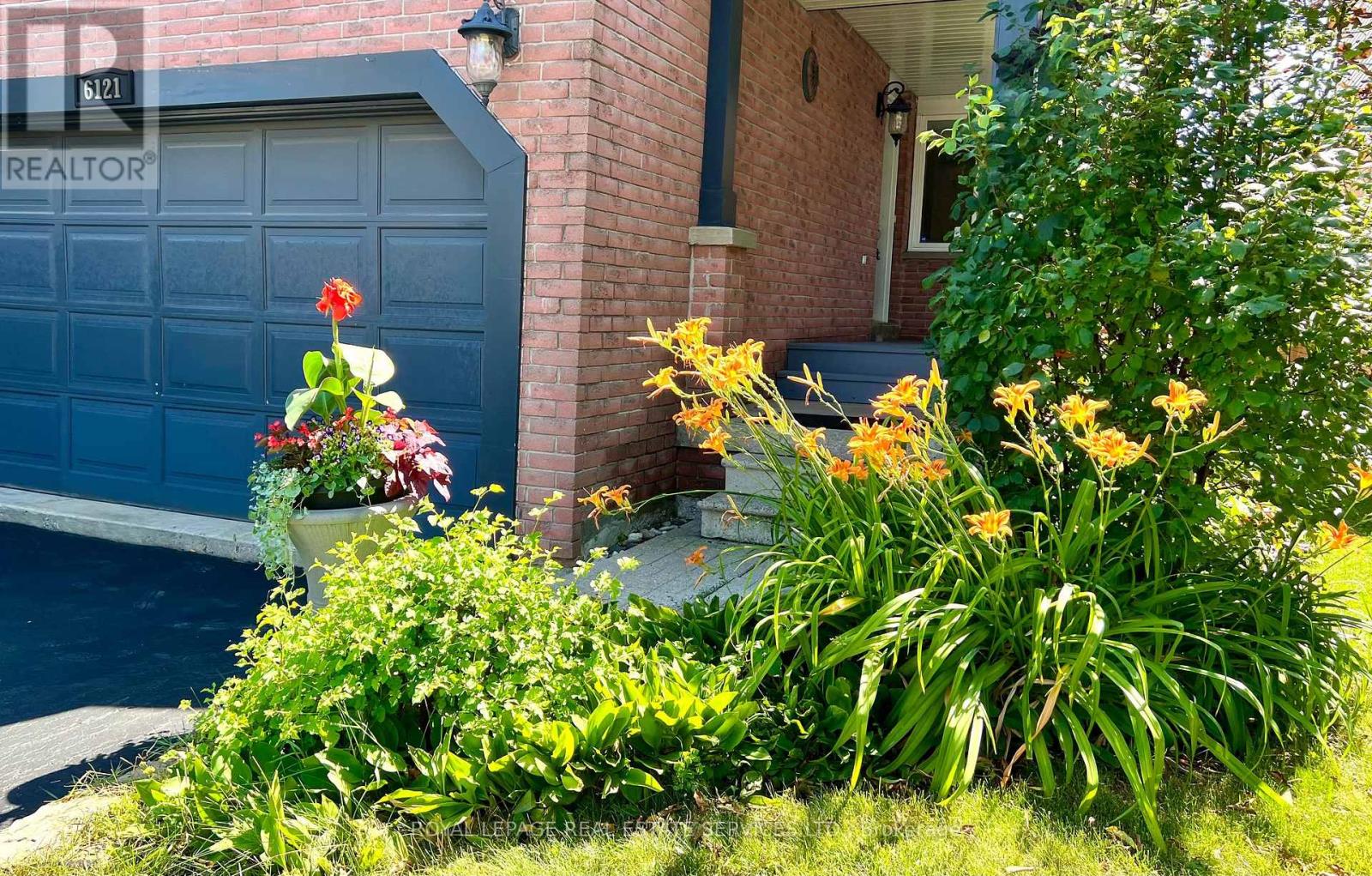 6121 Leeside Crescent, Mississauga, Ontario  L5M 5K7 - Photo 36 - W13539570