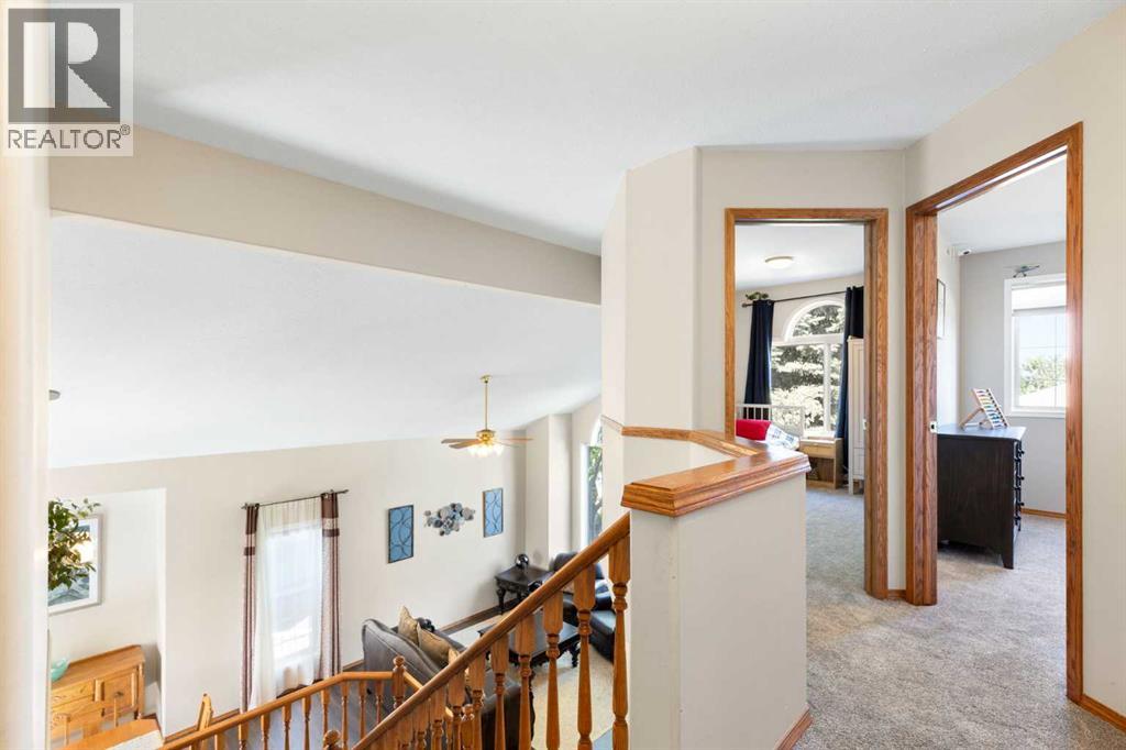 51 Mckenzie Lake Crescent SE, Calgary, Alberta  T2Z 2P1 - Photo 18 - A2328096