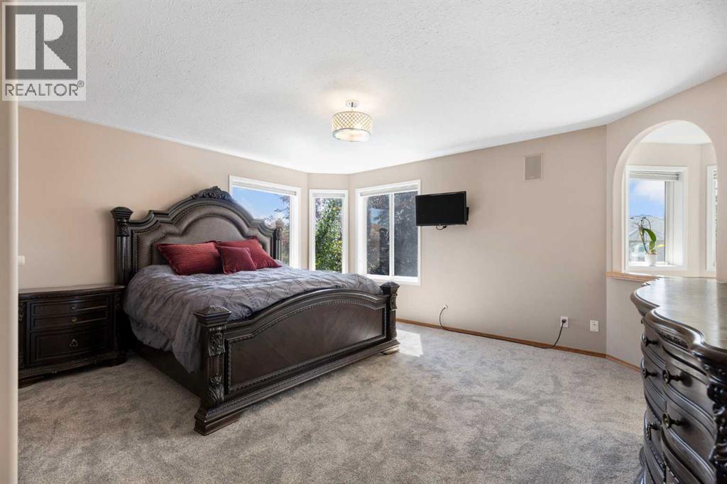 51 Mckenzie Lake Crescent SE, Calgary, Alberta  T2Z 2P1 - Photo 24 - A2328096