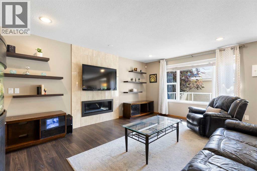 51 Mckenzie Lake Crescent SE, Calgary, Alberta  T2Z 2P1 - Photo 13 - A2328096
