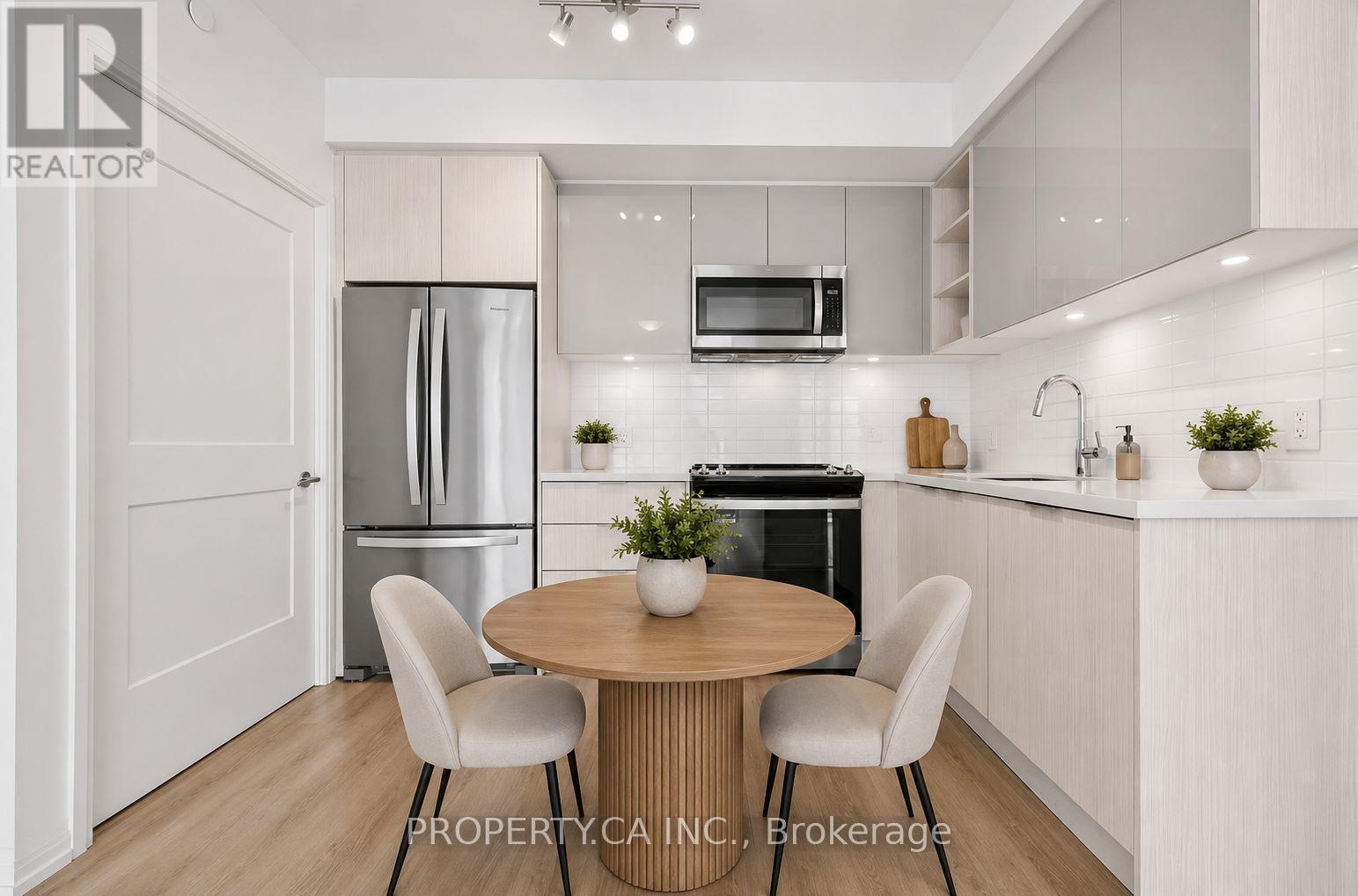 1720 - 50 Dunfield Avenue, Toronto, Ontario  M4S 0E4 - Photo 3 - C13551464