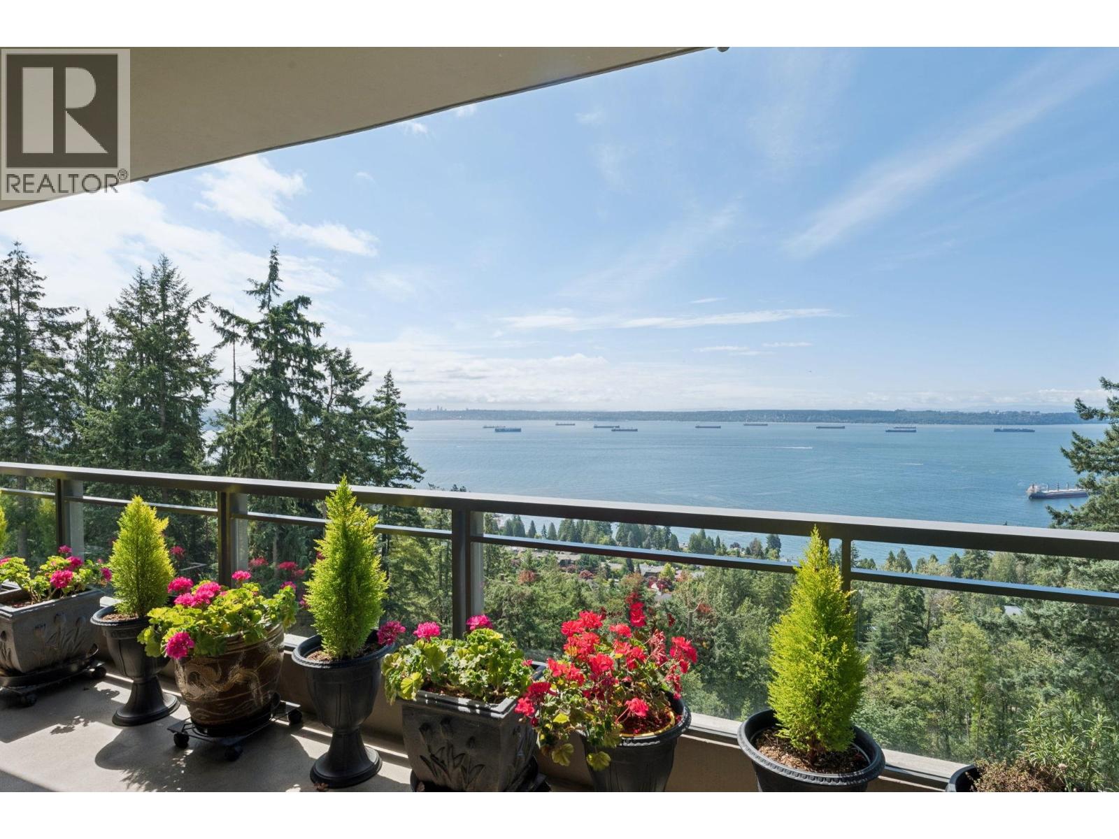 902 3355 CYPRESS PLACE, West Vancouver