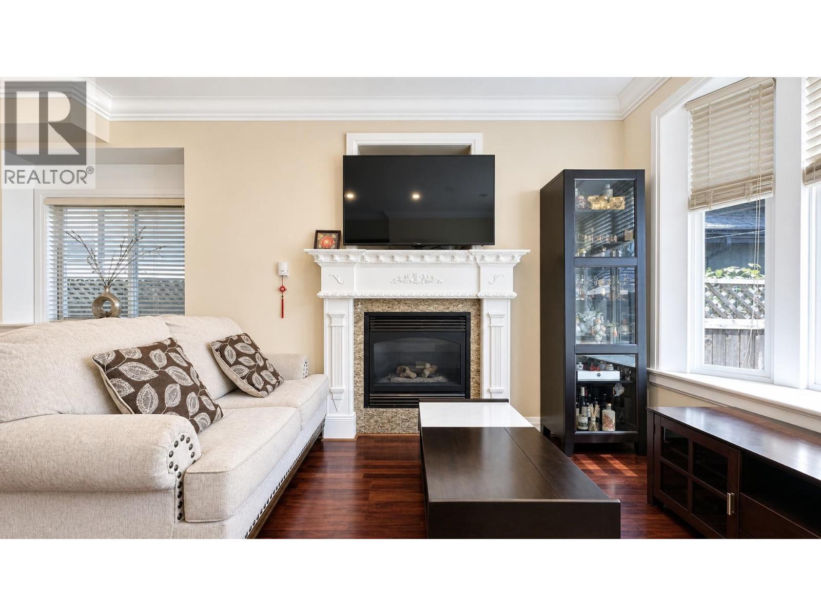 8318 Fremlin Street, Vancouver, British Columbia  V6P 3X2 - Photo 4 - R3145135