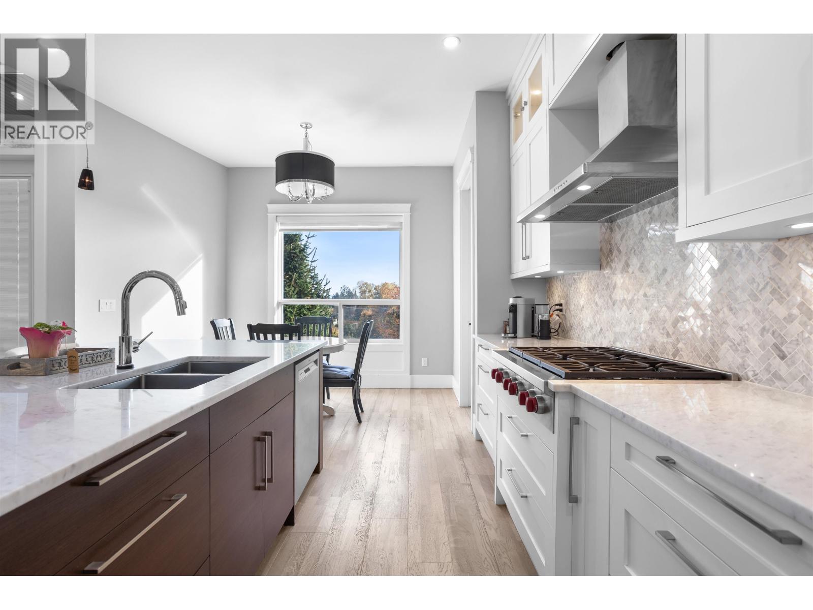 8656 Gilley Avenue, Burnaby, British Columbia  V5J 4Y5 - Photo 13 - R3145099
