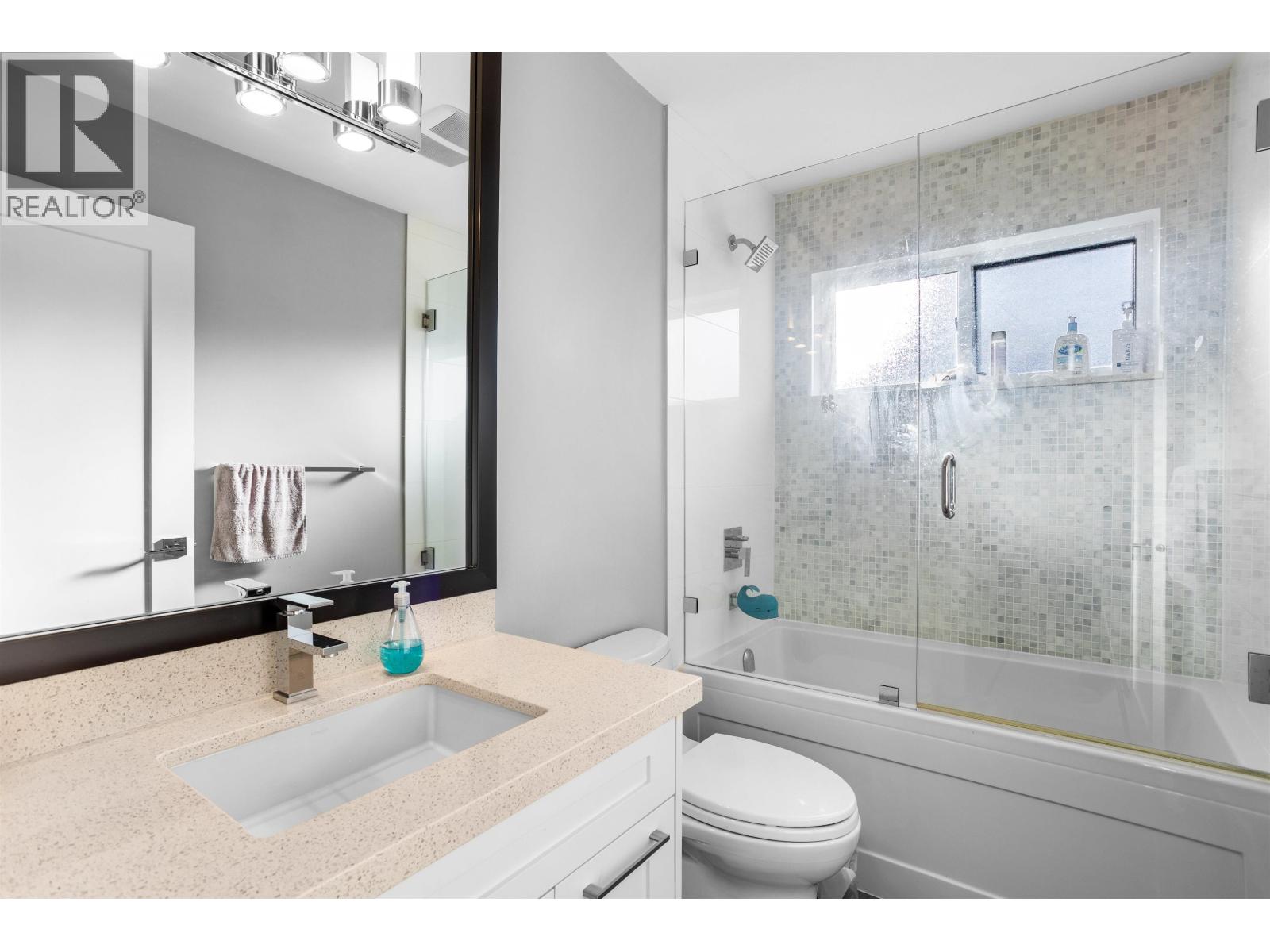 8656 Gilley Avenue, Burnaby, British Columbia  V5J 4Y5 - Photo 37 - R3145099