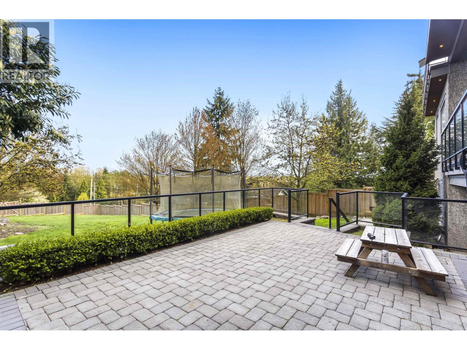 8656 Gilley Avenue, Burnaby, British Columbia  V5J 4Y5 - Photo 5 - R3145099