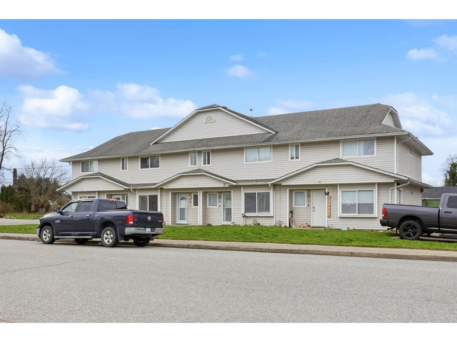1,2,3,4 9145 CHARLES STREET|Chilliwack Proper East