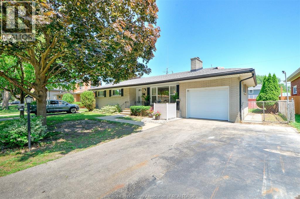328 Isack, Windsor, Ontario  N8S 3V8 - Photo 2 - 26016648