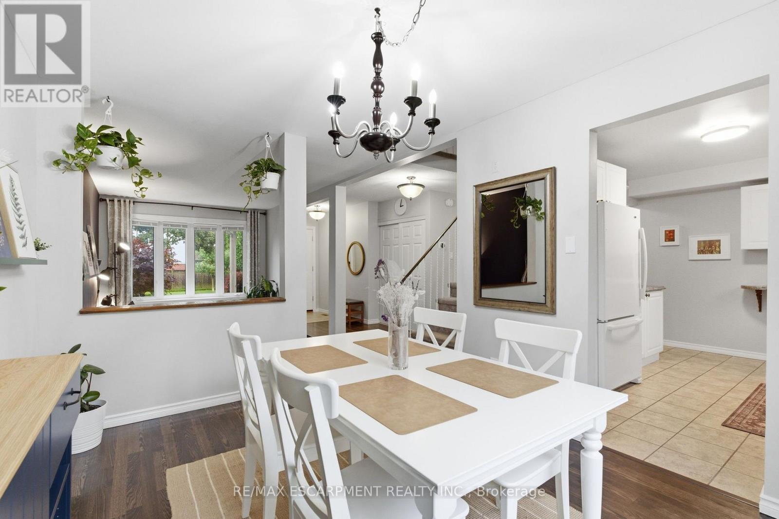 2367 Montgomery Drive, Burlington, Ontario  L7P 4A6 - Photo 10 - W13551384