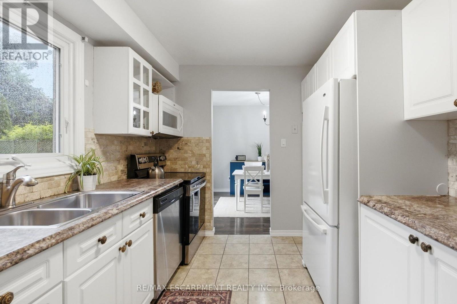 2367 Montgomery Drive, Burlington, Ontario  L7P 4A6 - Photo 13 - W13551384