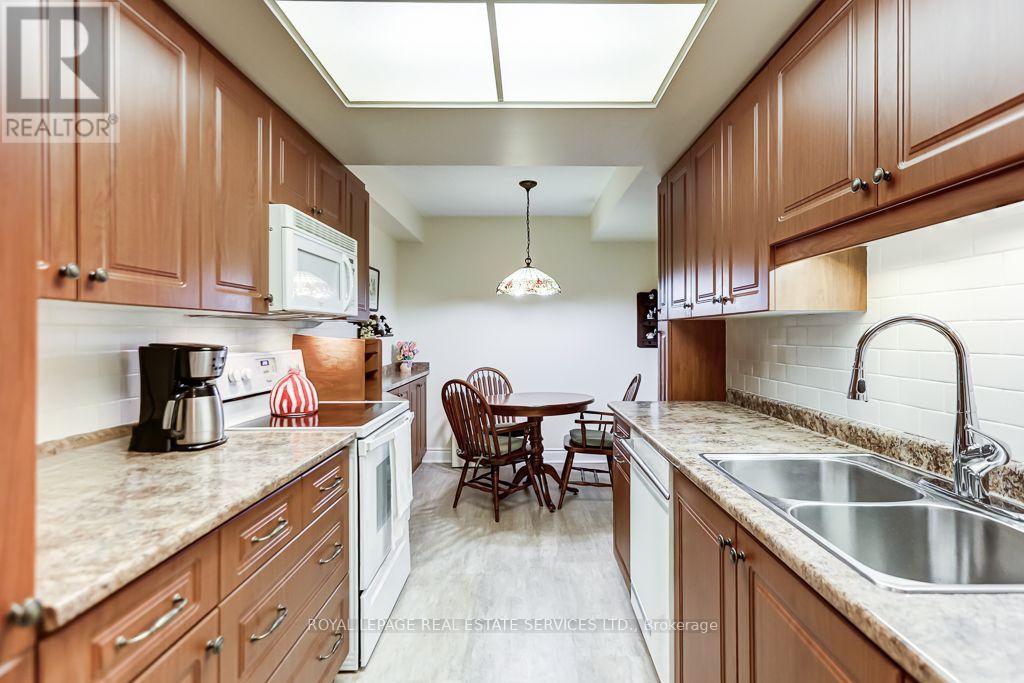 208 - 95 La Rose Avenue, Toronto, Ontario  M9P 3T2 - Photo 16 - W13551392