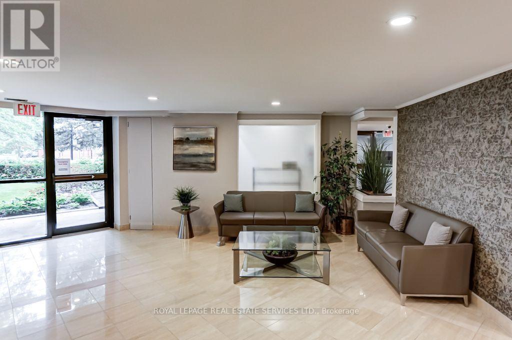 208 - 95 La Rose Avenue, Toronto, Ontario  M9P 3T2 - Photo 4 - W13551392