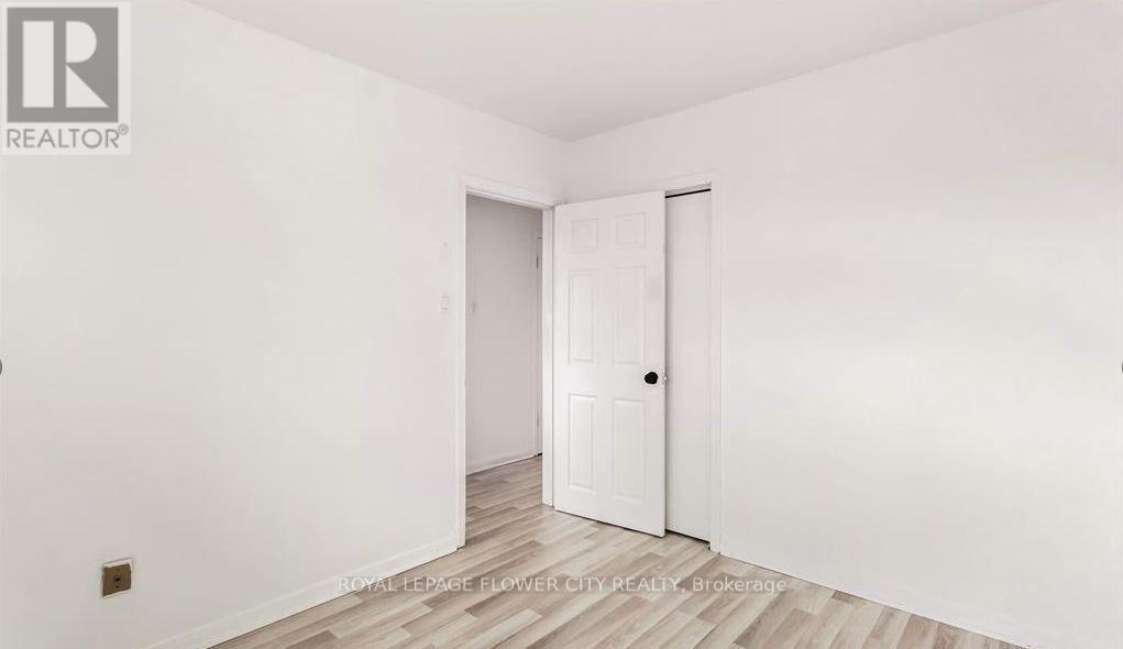3 Clayhall Crescent, Toronto, Ontario M3J 1W5 - Photo 23 - W13551436