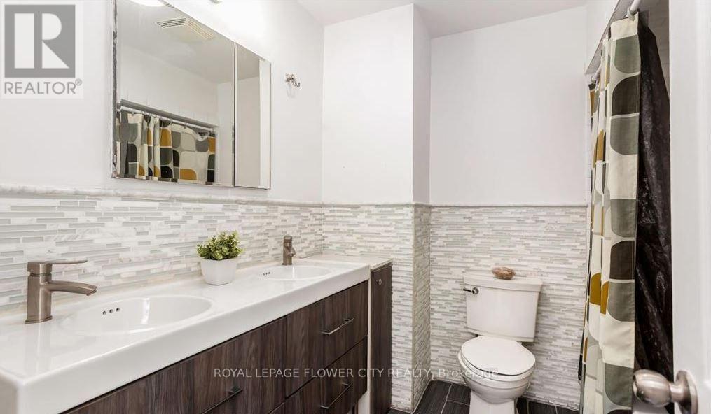 3 Clayhall Crescent, Toronto, Ontario M3J 1W5 - Photo 26 - W13551436