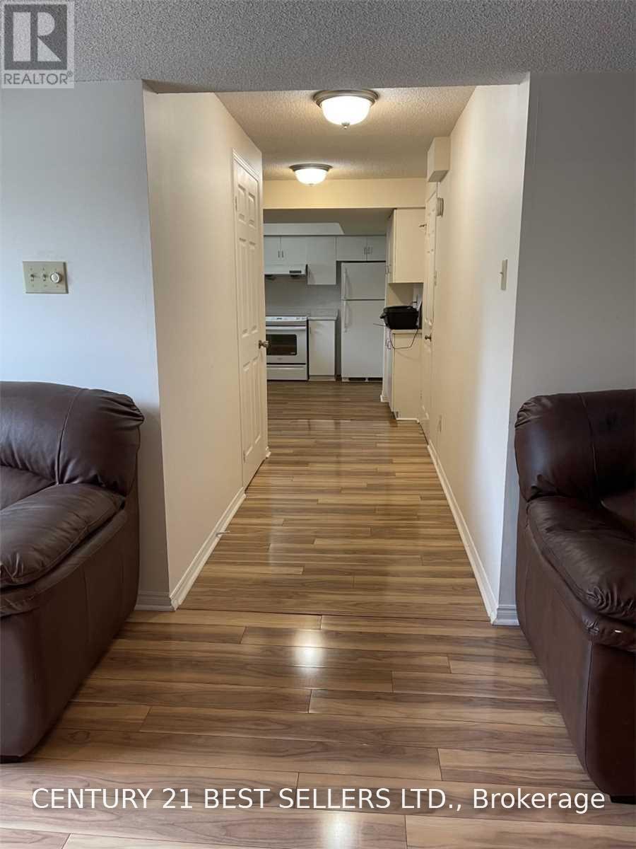 Lower - 2089 The Chase, Mississauga, Ontario L5M 3B8 - Photo 3 - W13551452
