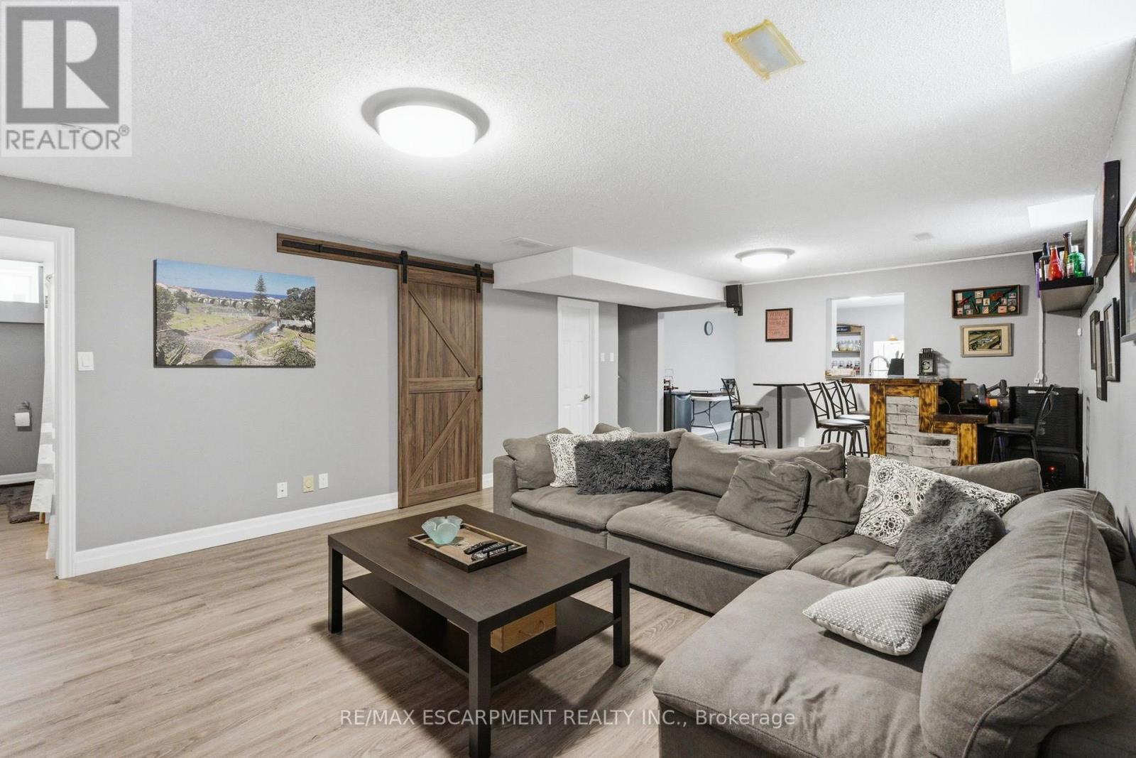 Lower - 303 Caledon Avenue, Hamilton, Ontario L9C 3C9 - Photo 11 - X13551408