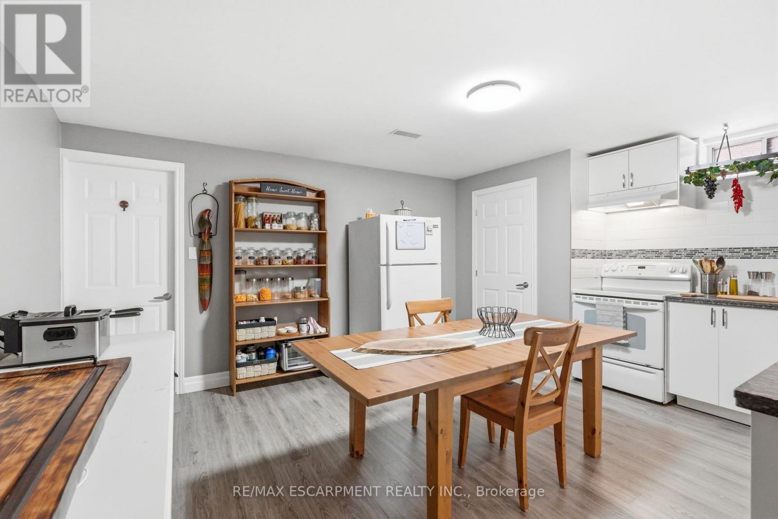 Lower - 303 Caledon Avenue, Hamilton, Ontario L9C 3C9 - Photo 14 - X13551408