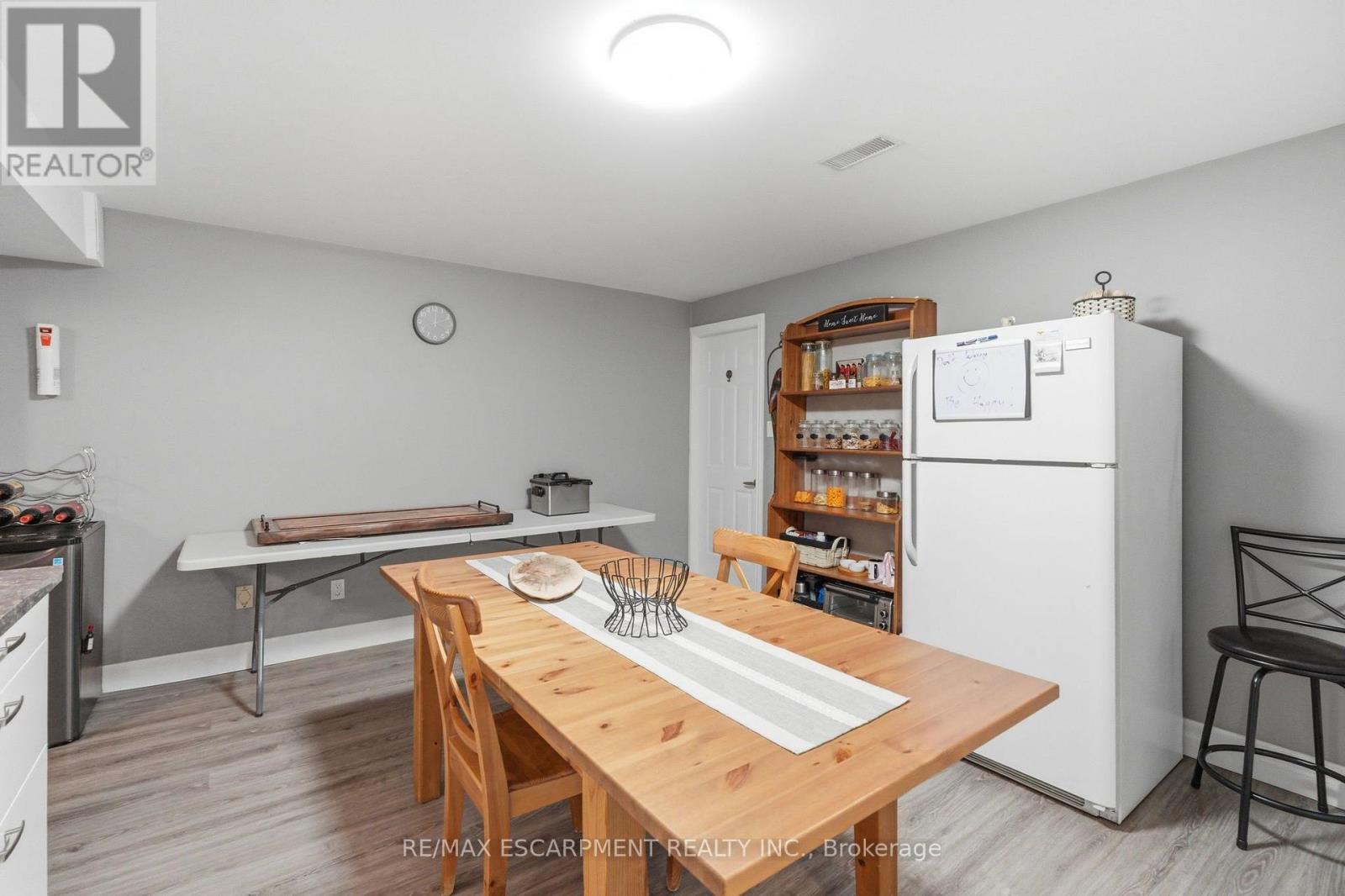 Lower - 303 Caledon Avenue, Hamilton, Ontario L9C 3C9 - Photo 15 - X13551408