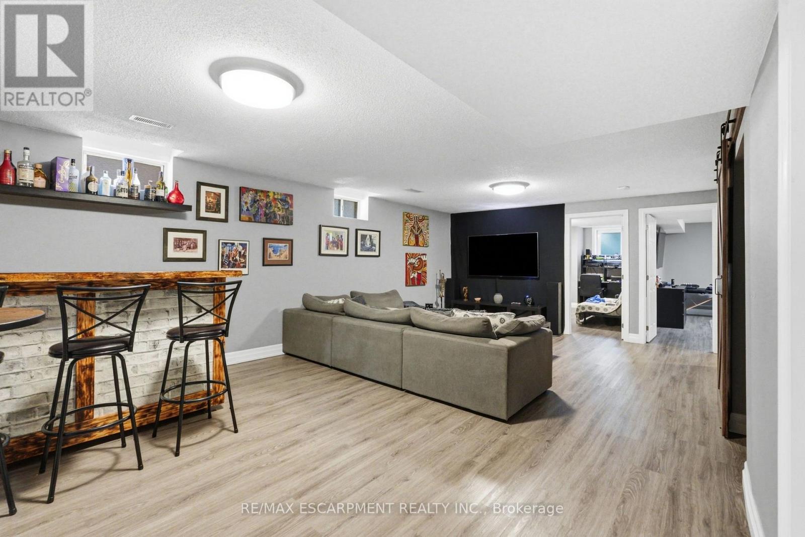 Lower - 303 Caledon Avenue, Hamilton, Ontario L9C 3C9 - Photo 7 - X13551408