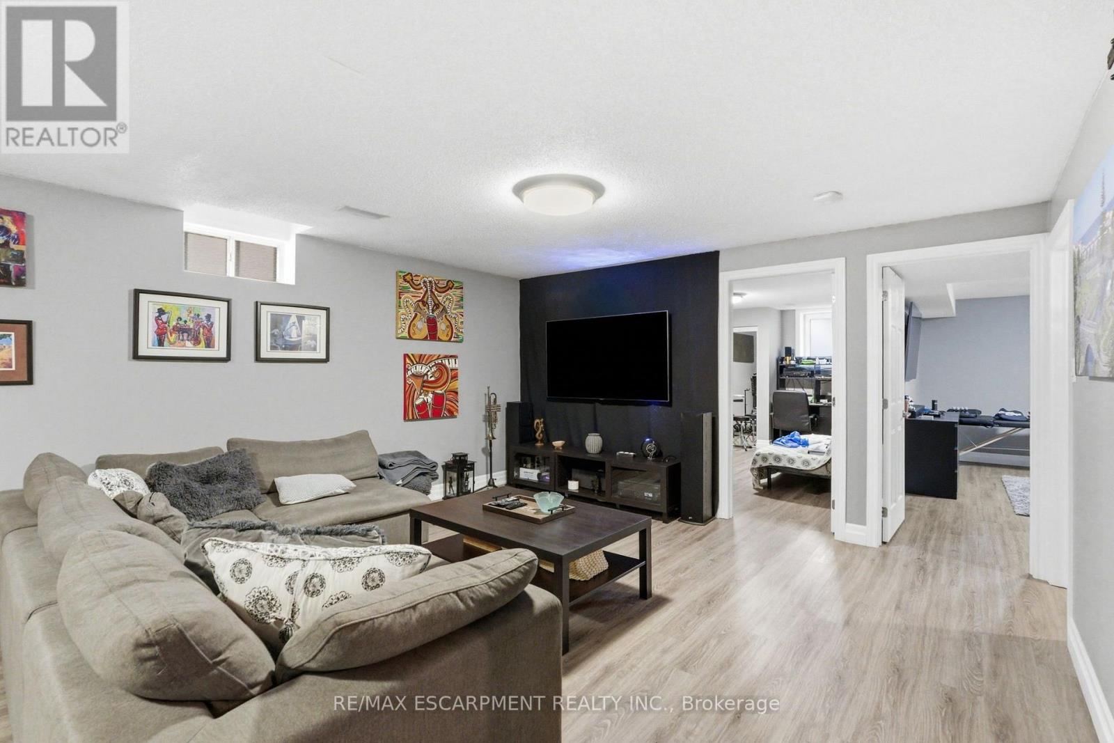 Lower - 303 Caledon Avenue, Hamilton, Ontario L9C 3C9 - Photo 8 - X13551408