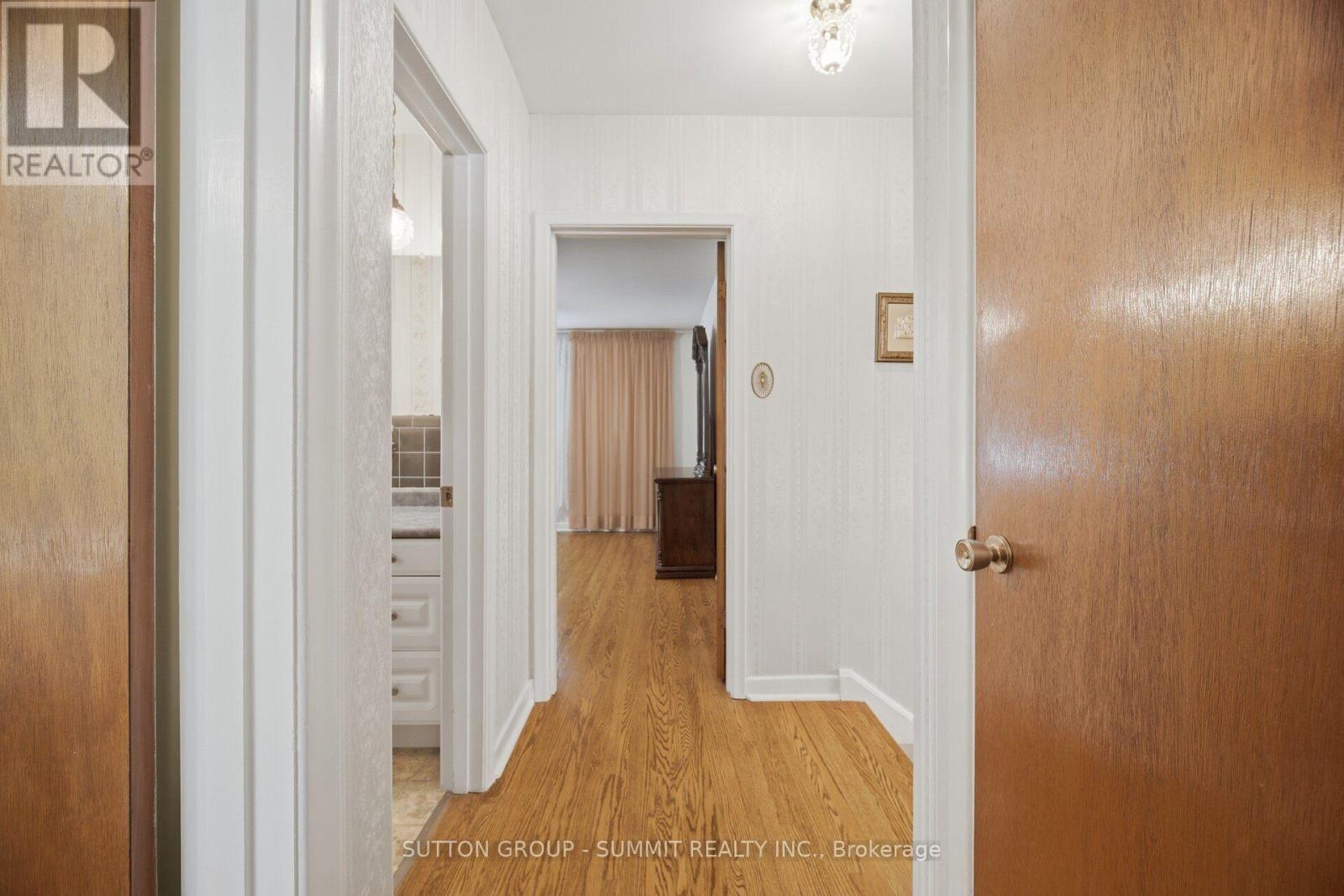 3359 Enniskillen Circle, Mississauga, Ontario  L5C 2M9 - Photo 22 - W13549648