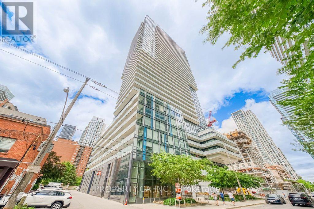 3205 - 161 ROEHAMPTON AVENUE, Toronto (Mount Pleasant West)